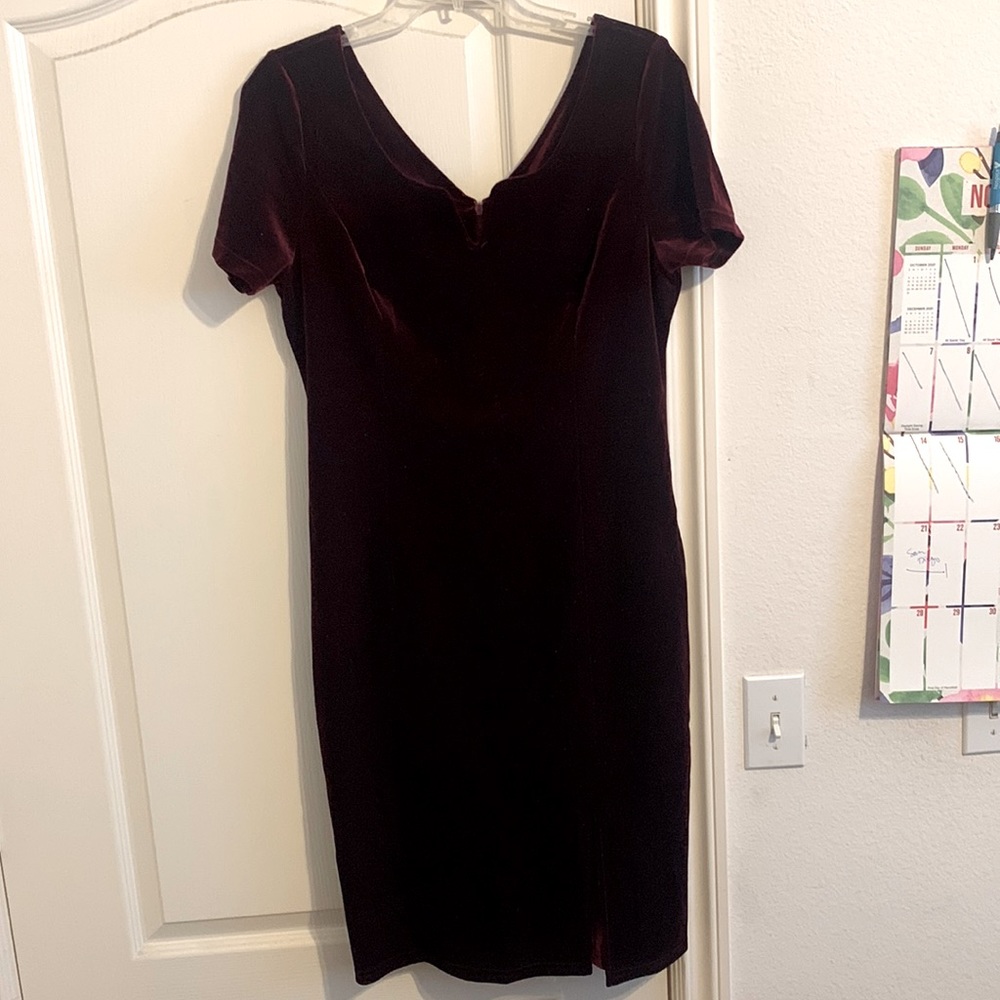 MIUSOL Burgundy velvet dress. Size XL